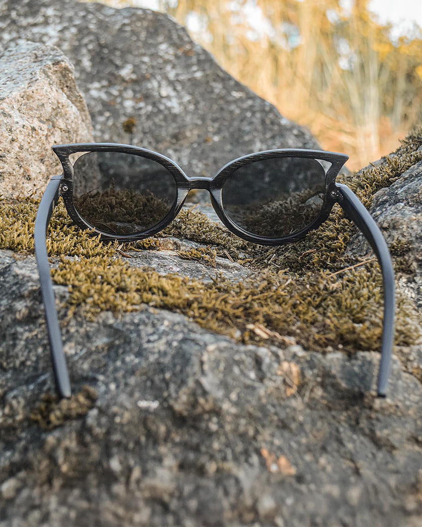 Elegant Butterfly Bamboo Sunglasses | Black Frame, Gold Polarized Floating