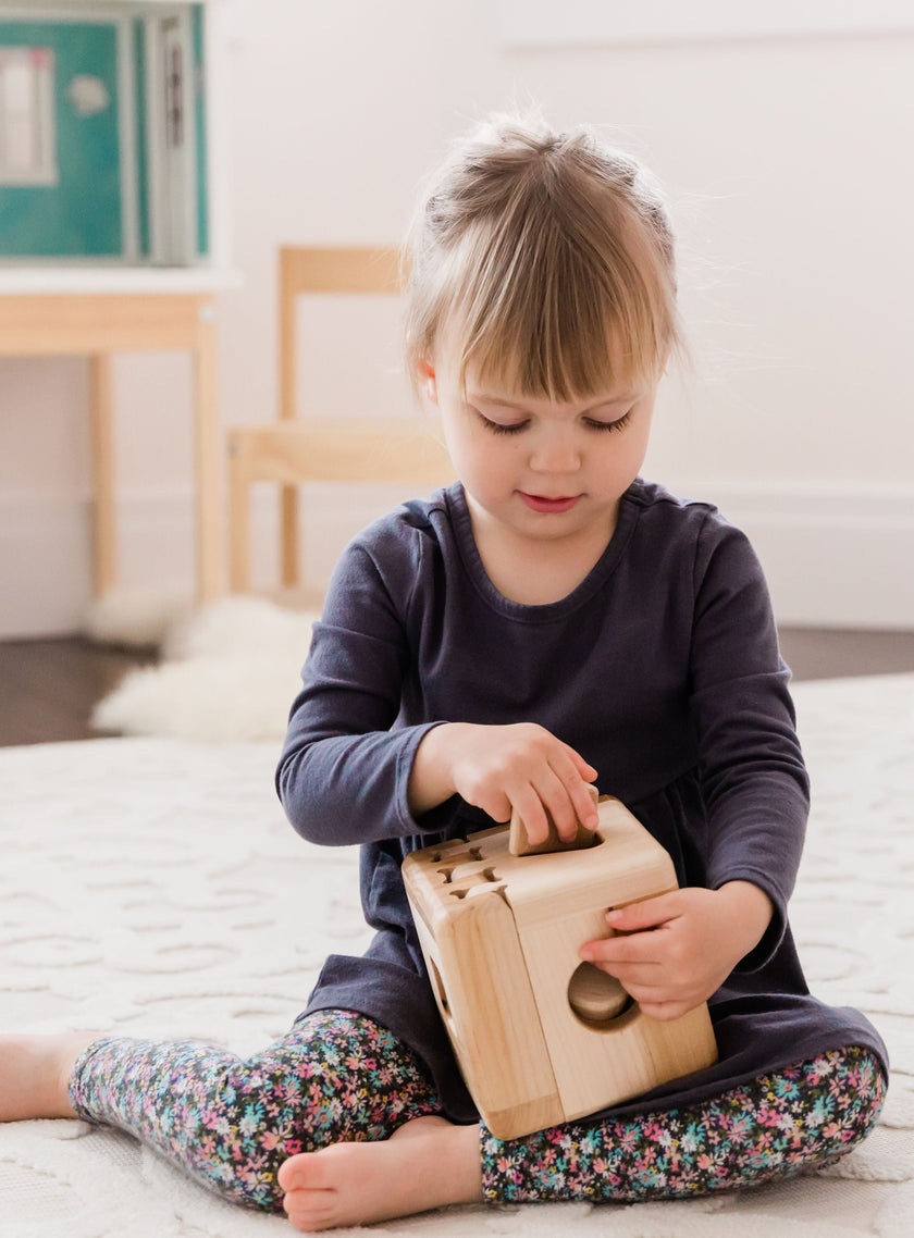 CUBOS-lite (100% Natural,Shape Sorter,Heirloom Quality, Hardwood, Made in Canada)